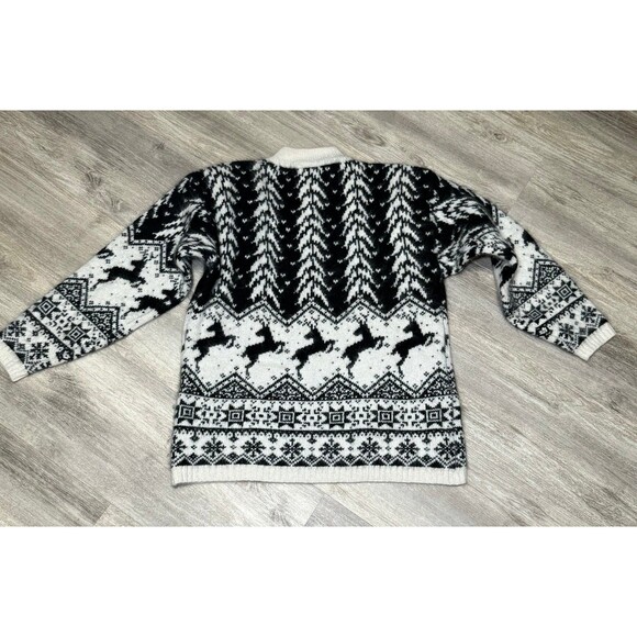 Beautiful vintage Rafaella Christmas sweater size large man’s in Hong Kong - Picture 5 of 6